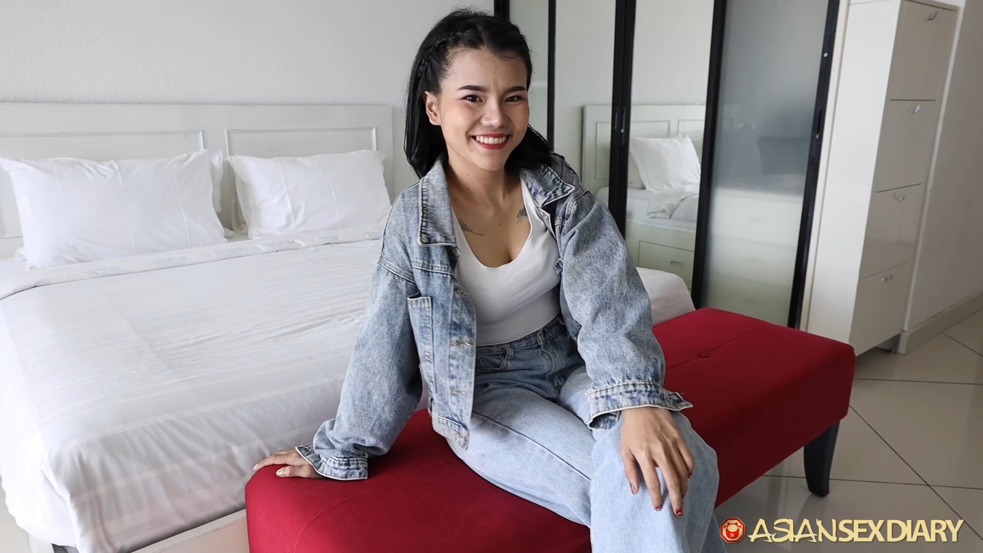 AsianSexDiary - Pan สาวไทยนมใหญ่ยิ้มหวานน่าชิม